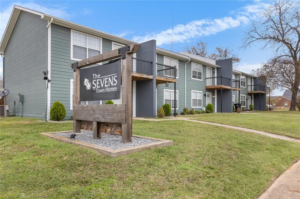 Property Photo:  705 W Crawford Street  TX 75020 
