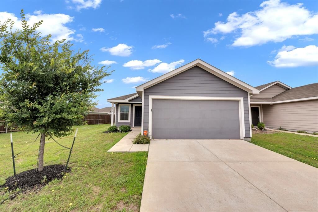 Property Photo: 5816 Rockrose Lane TX 75407