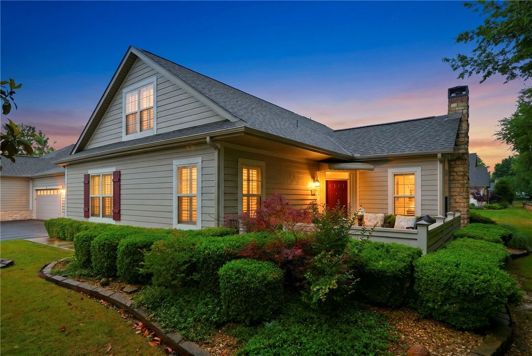 Property Photo: 2100 W New Hope Road 1103 AR 72758