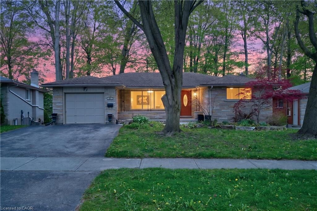 Property Photo: 217 Pinegrove Crescent ON N2L 4V2