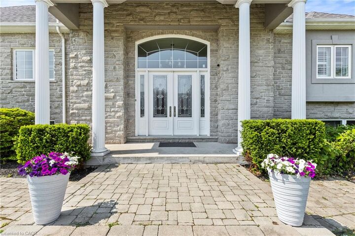 Property Photo: 3689 Cardinal Drive ON L2H 2Y1