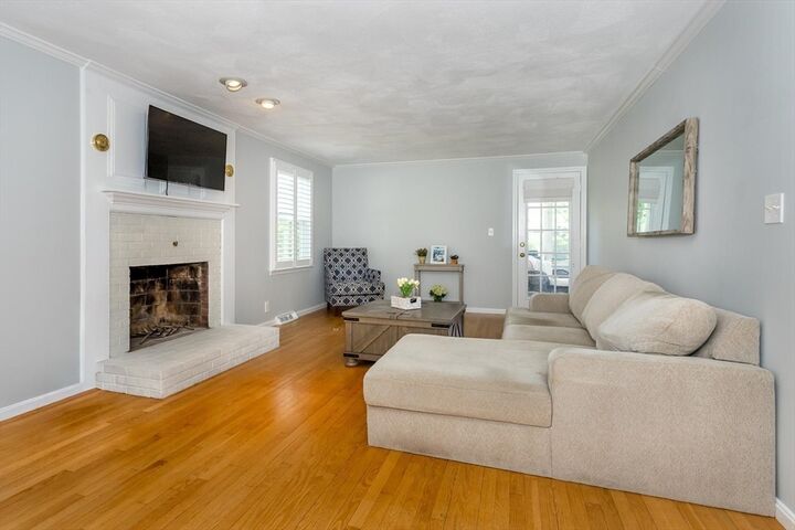 Property Photo:  6 Raven Road  MA 02021 