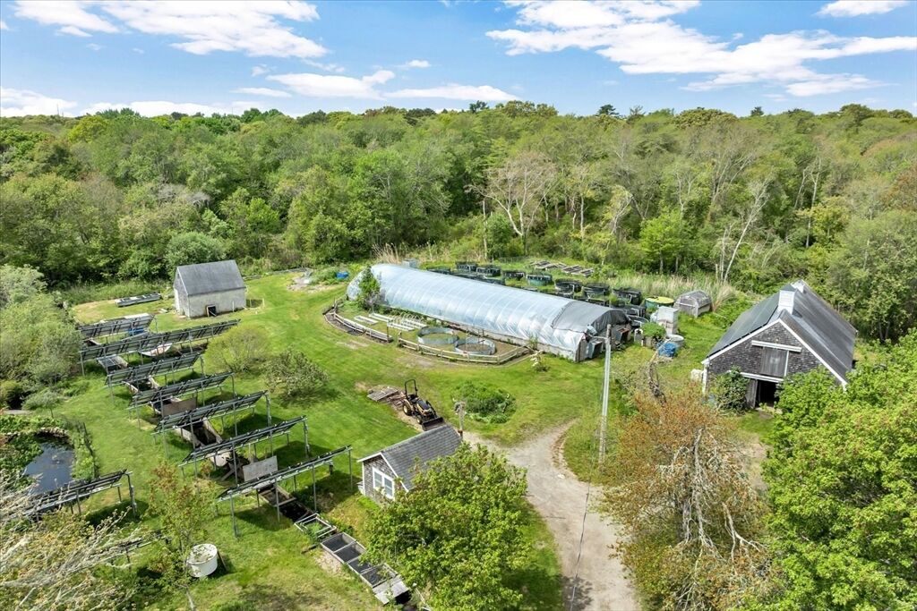 Property Photo:  2231 Meetinghouse Way  MA 02668 