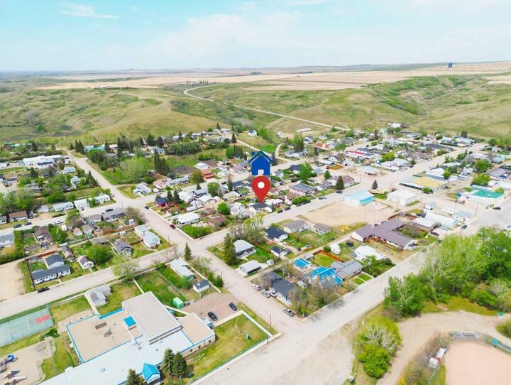 Property Photo: 314 Bruce Avenue AB T0M 0L0