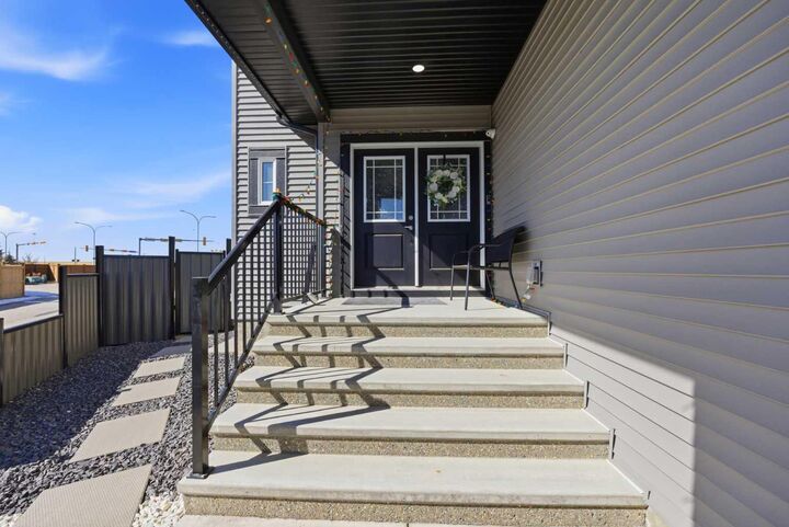 Property Photo: 1153 Chinook Gate Bay SW AB T4B 5J1