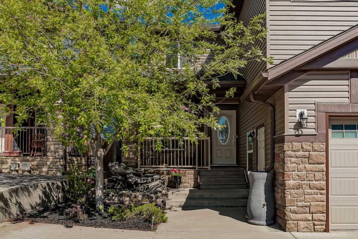 Property Photo:  90 Sage Hill Way NW  AB T3R 0H3 