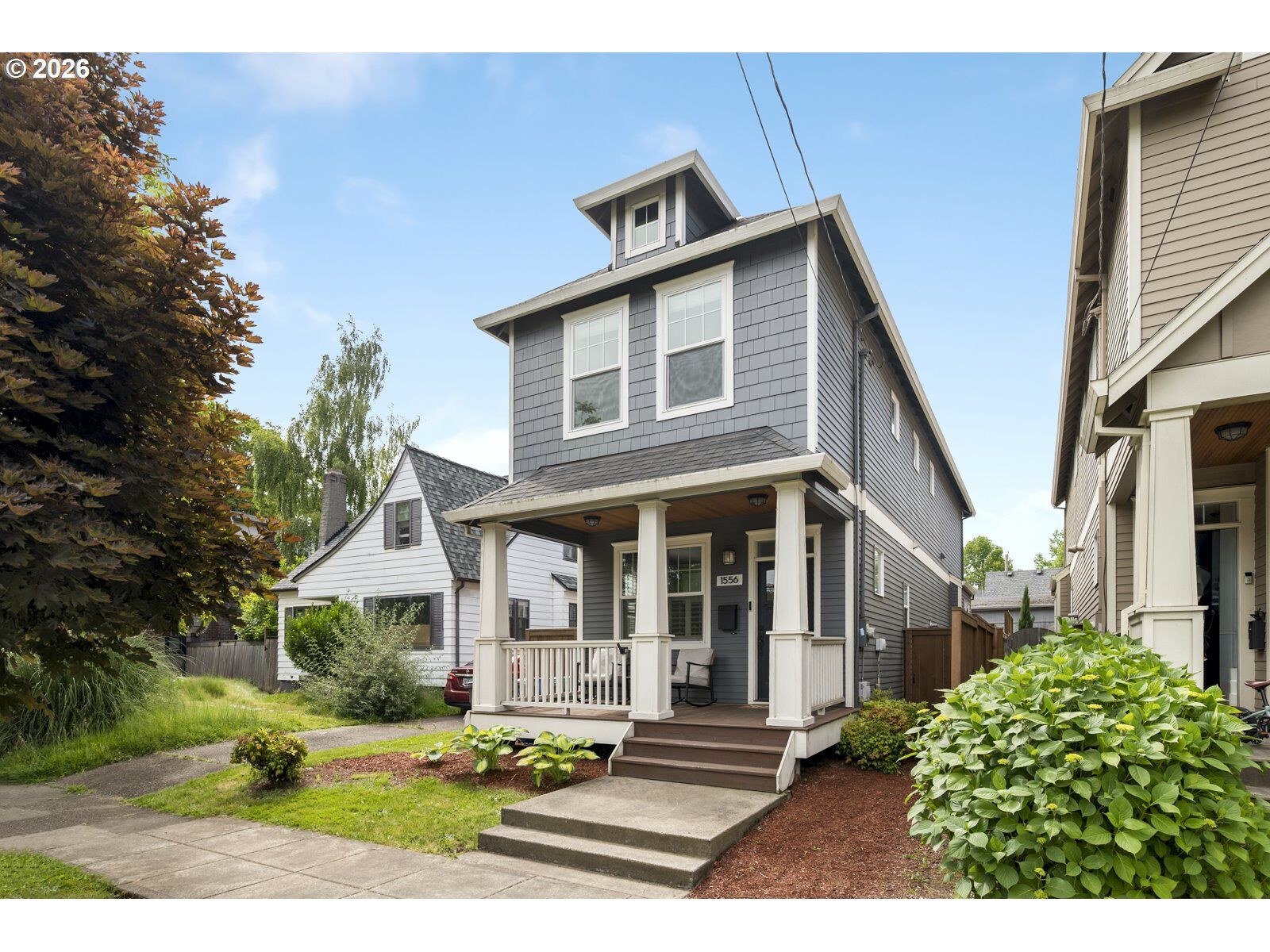 Property Photo: 1556 N Holman St OR 97217