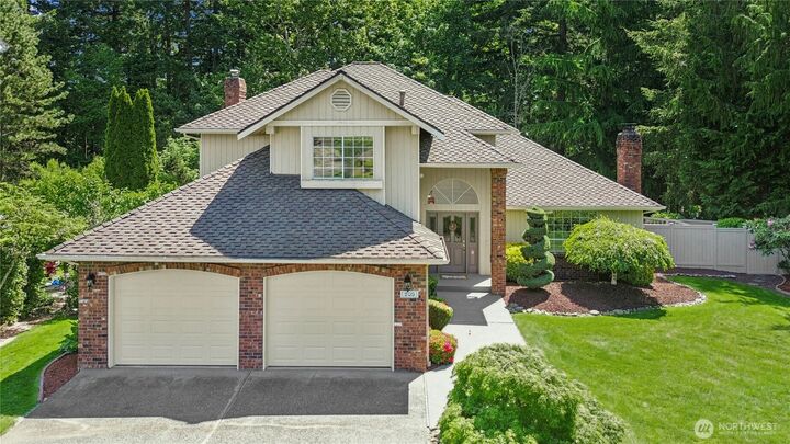 Property Photo: 209 SW 331st Place WA 98023