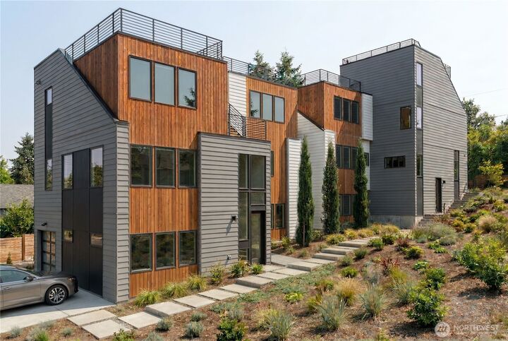 Property Photo: 10428 66th Avenue S WA 98178
