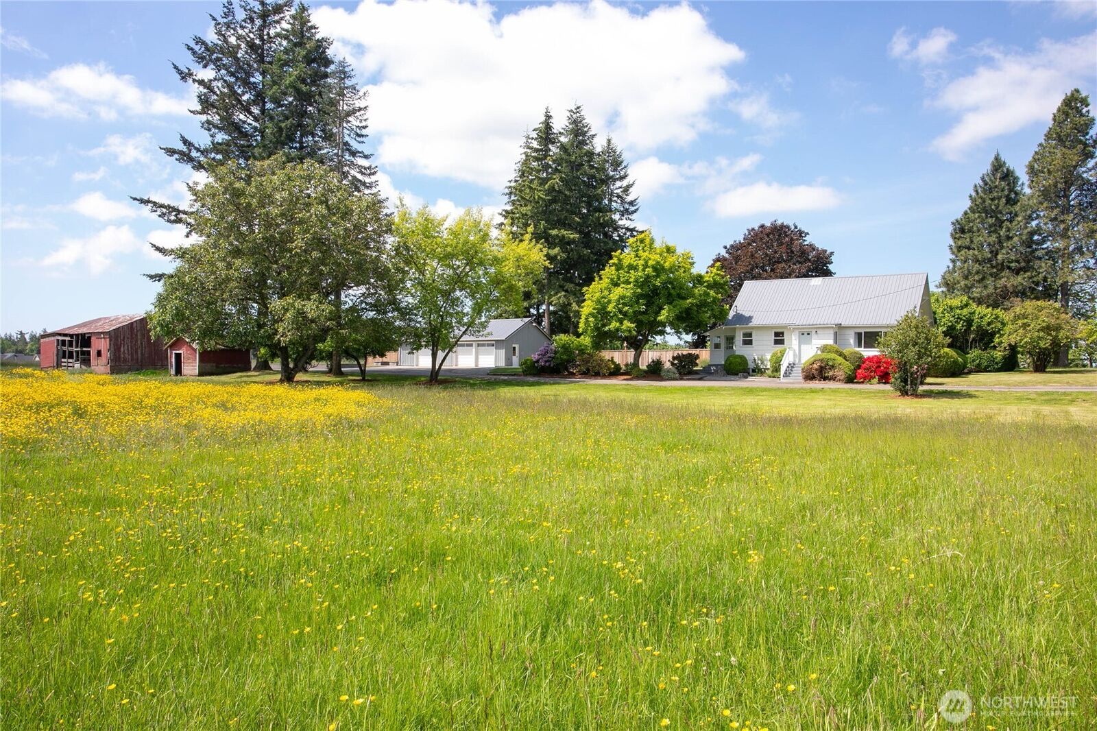 Property Photo:  551 E Smith Road  WA 98226 