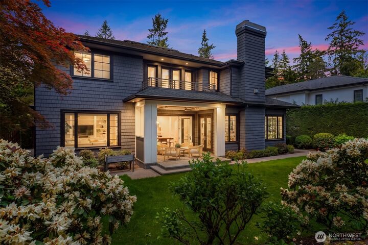 Property Photo:  3143  Hunts Point Road  WA 98004 