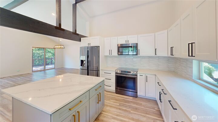 Property Photo: 14340 93rd Avenue NE WA 98034