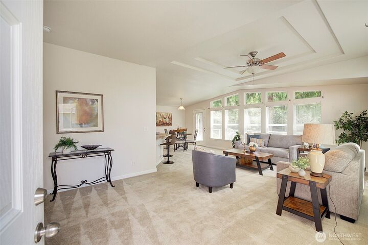 Property Photo: 23825 15th Avenue SE 170 WA 98021