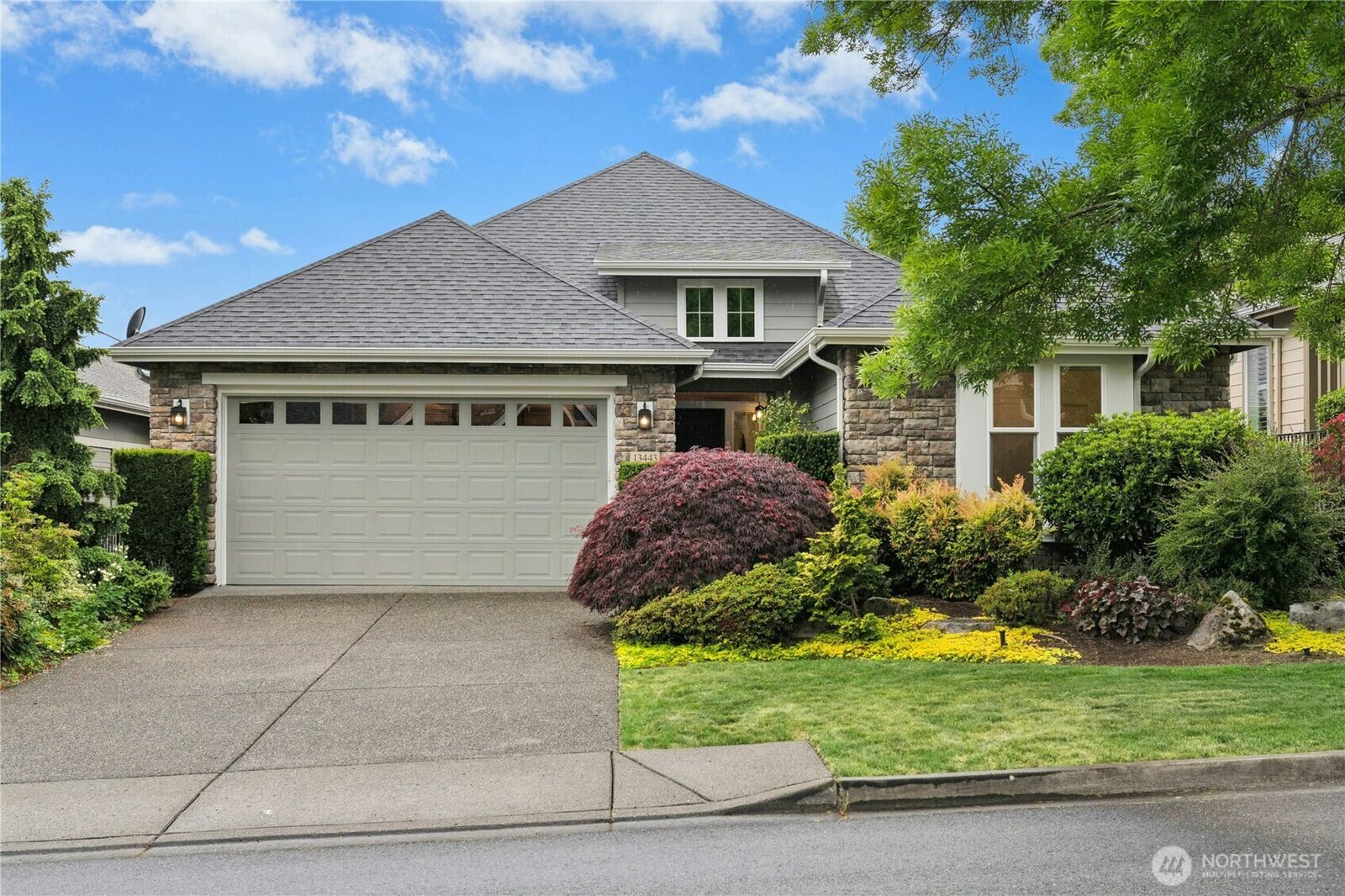 Property Photo:  13443  Mahonia Place NE  WA 98053 