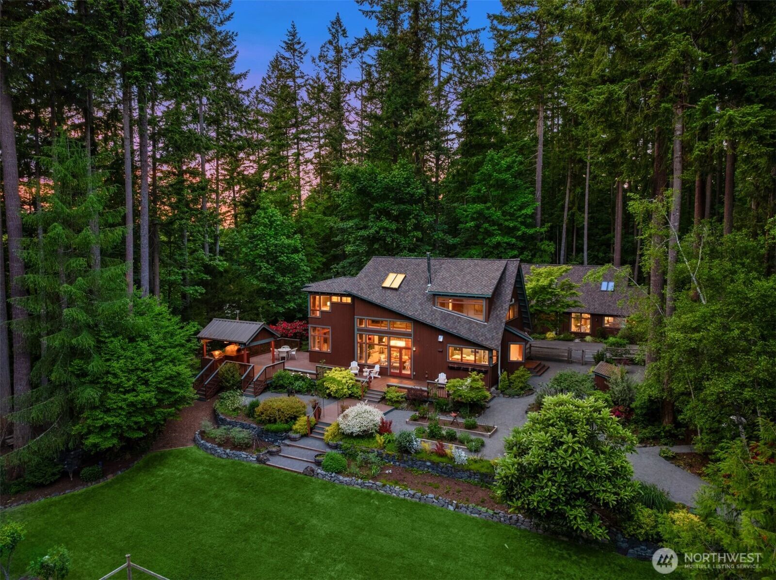 Property Photo: 6900 NE Dolphin Drive WA 98110