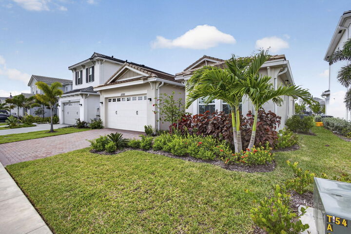 Property Photo: 13722 Spruce Pine Drive FL 33470