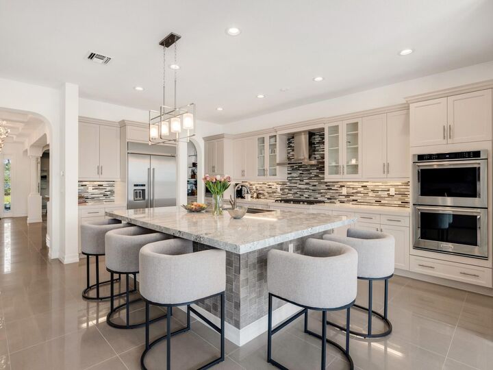 Property Photo: 11631 W Watercrest Cir Circle W FL 33076