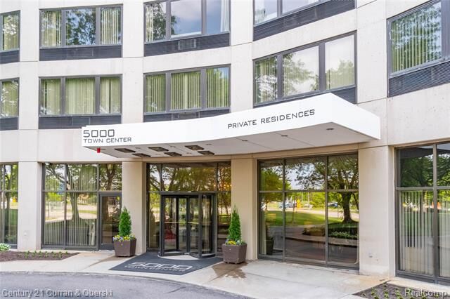 Property Photo:  5000 Town Center 1606  MI 48075 