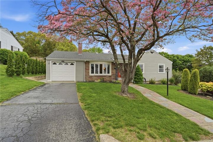 Property Photo:  13 Garden Drive  RI 02865 