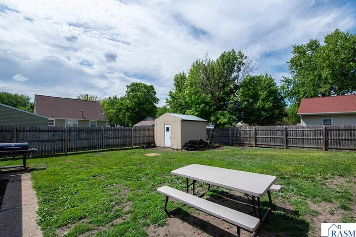 Property Photo:  908 SW 3rd Street  MN 56093 