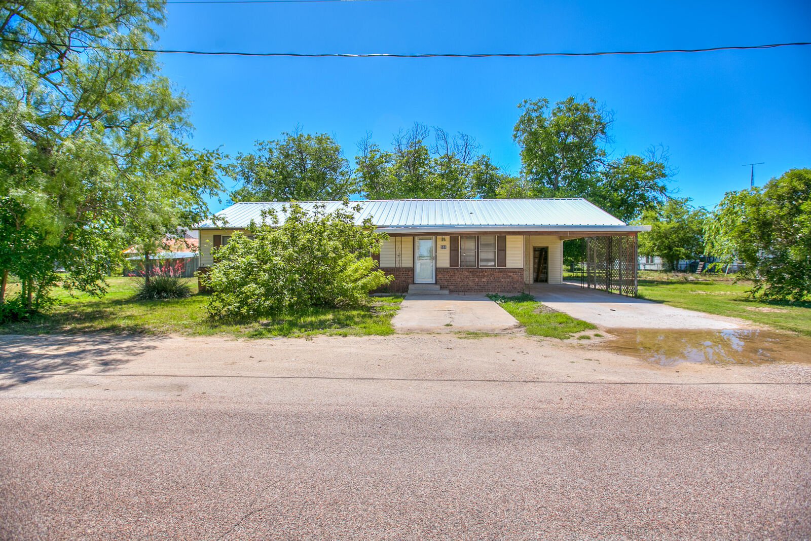 Property Photo: 805 Sycamore Street TX 76861