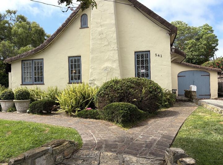 Property Photo:  541 & 539 West Franklin Street  CA 93940 