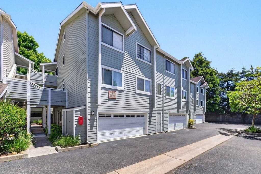 Property Photo:  41 Grandview Street 1101  CA 95060 