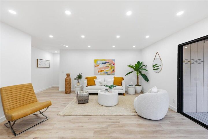 Property Photo:  956 Kiely Boulevard A  CA 95051 