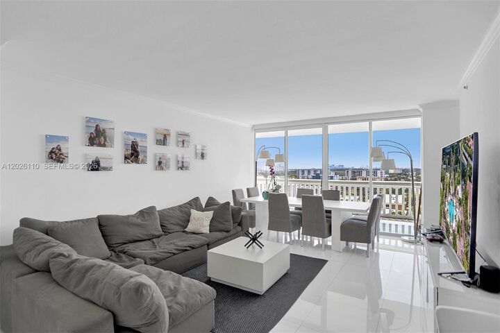 Property Photo: 2000 Island Blvd 1108 FL 33160