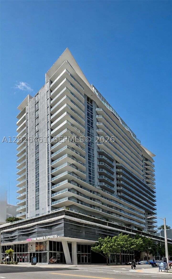 Property Photo:  1010 SW 2nd Ave 809  FL 33130 