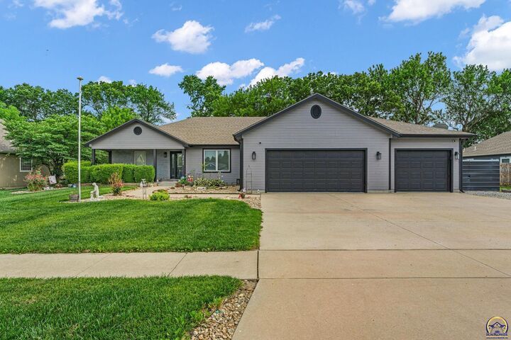 Property Photo:  3607 SE 22nd Ter  KS 66605 