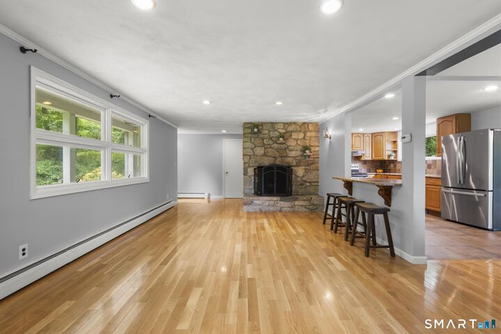 Property Photo:  200 Old Huckleberry Road  CT 06897 