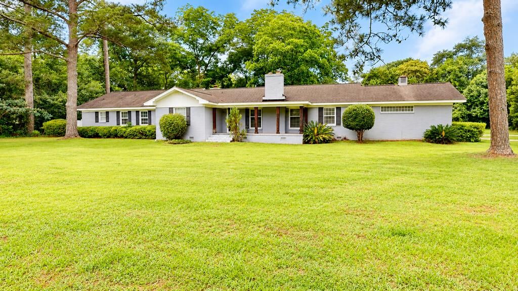 Property Photo:  514 S Main  AL 36345 