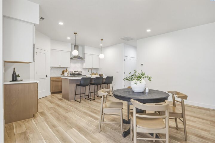 Property Photo:  4537 Grove Court  WA 99353 