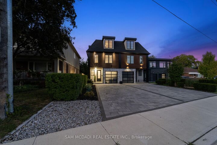 Property Photo: 11B Maple Avenue N ON L5H 2R9