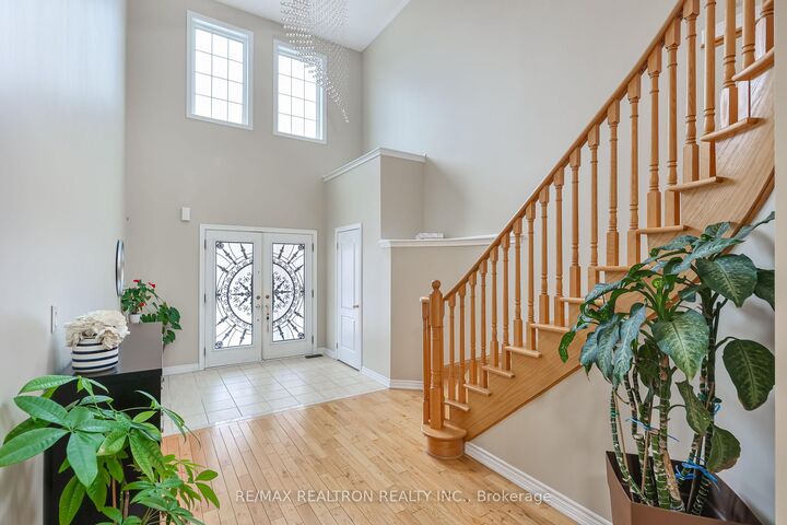 Property Photo: 16 McKenzie Way ON L3Z 0K1