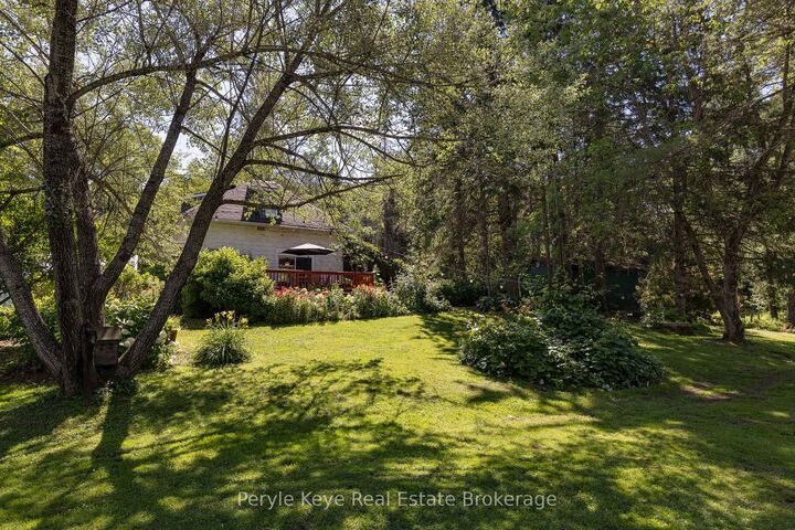 Property Photo: 2322 Old Muskoka Road ON P0B 1M0