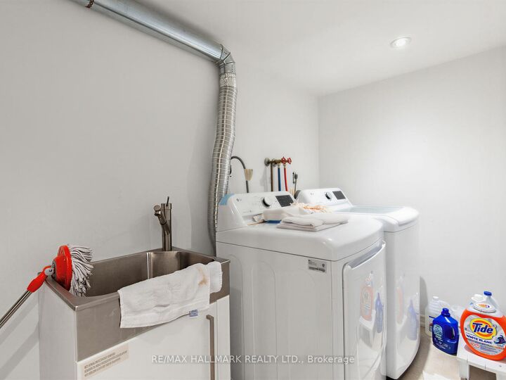 Property Photo: 34 Greylawn Crescent ON M1R 2V6