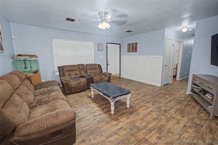 Property Photo:  102963 N Center Street  OK 74426 