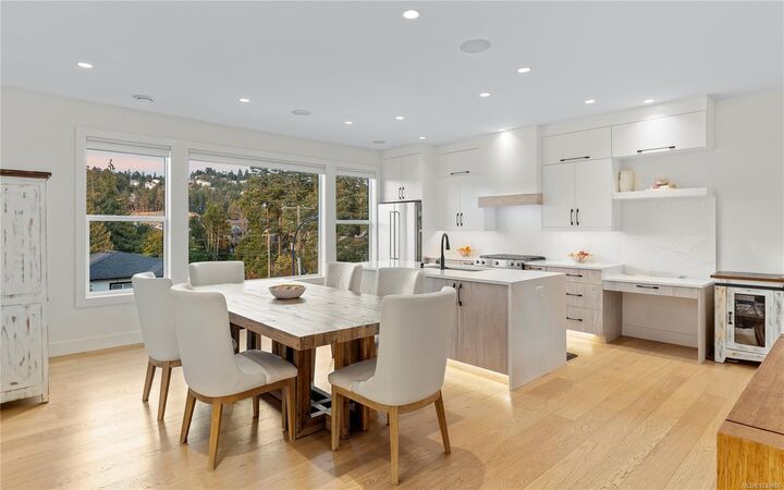 Property Photo: 903 Greystone Pl BC V9C 3X2