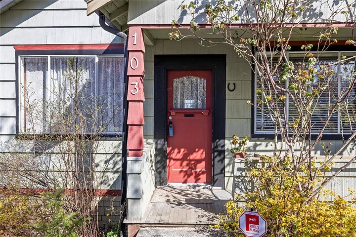 Property Photo: 103 Haliburton St BC V9R 4V9