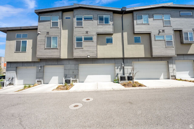 Property Photo: 7713 S Navarro View Ct UT 84047