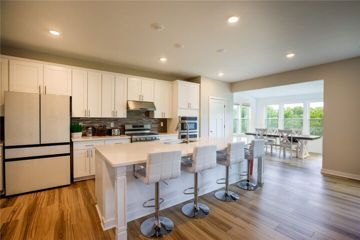 Property Photo:  109 Mesa Dr  PA 15108 
