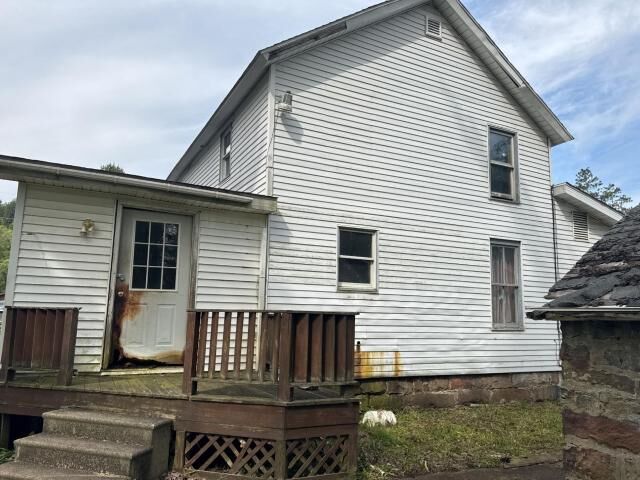 Property Photo: 394 Saybrook Road PA 16365
