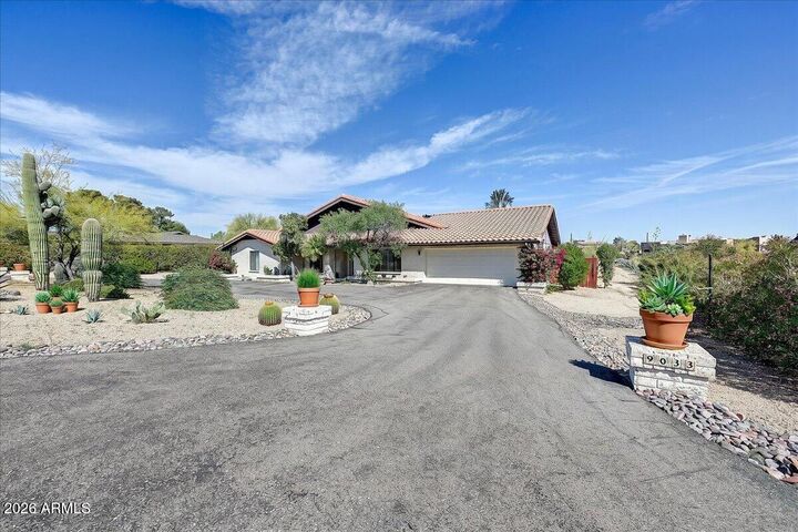 Property Photo:  9033 E Lazywood Place  AZ 85377 