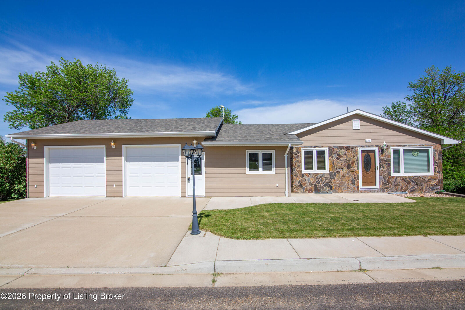 Property Photo: 138 1st Ave NW ND 58640