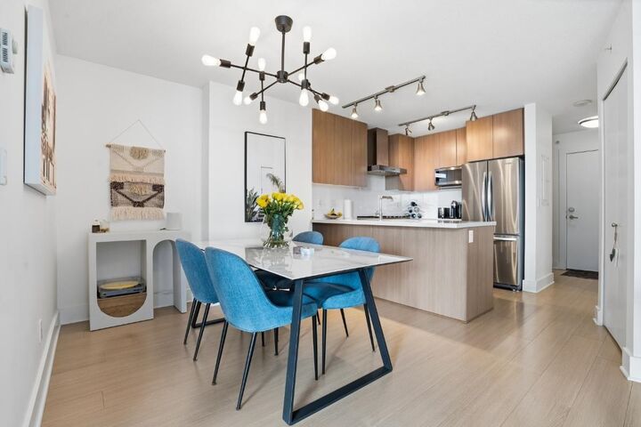 Photo de la propriété: 4189 Halifax Street 3006 BC V5C 0H9