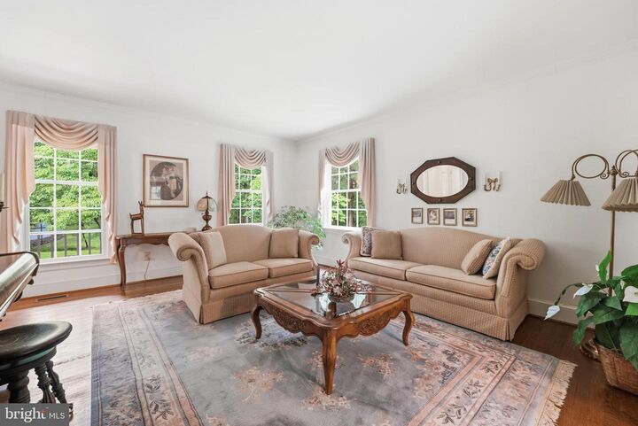 Property Photo: 4585 Canter Lane VA 20187