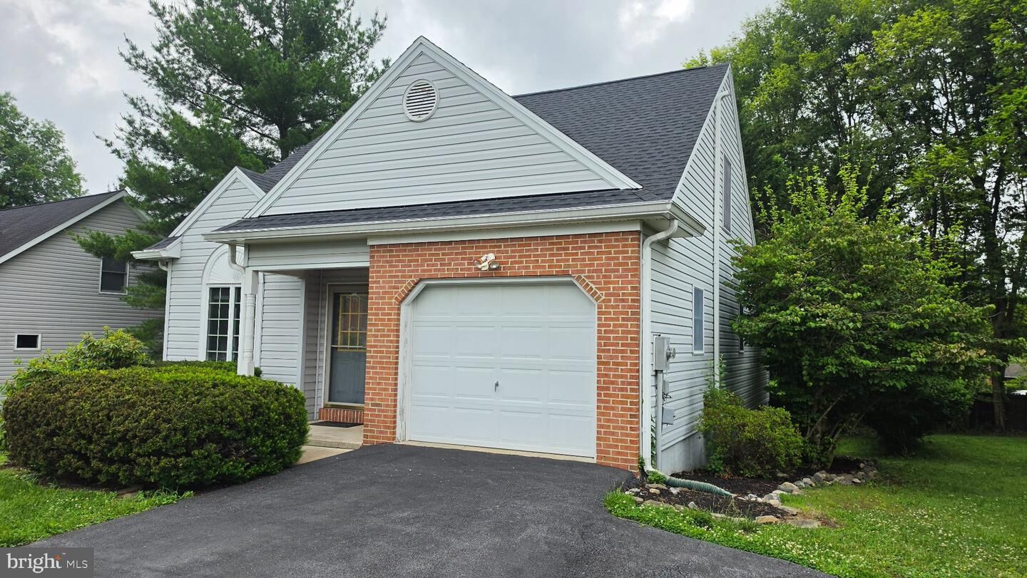 Property Photo: 122 Hensel WV 25443