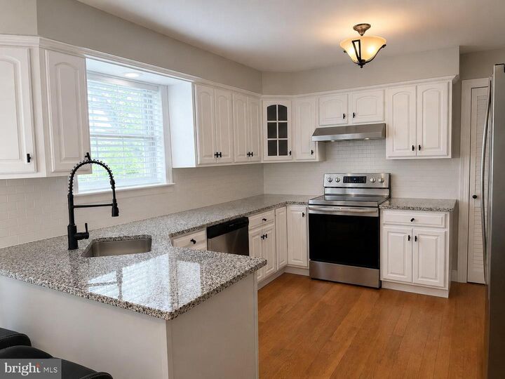Property Photo: 25 Turnbridge Drive PA 17603